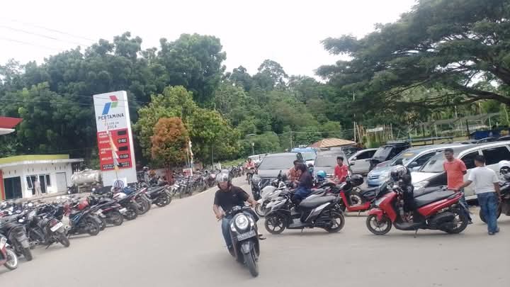 Belum Sampai 24 Jam, Pertalite dan Pertamax Habis di Kota Bula
